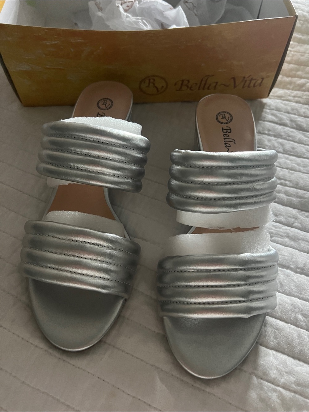 Bella Vita silver sandals- 9M new